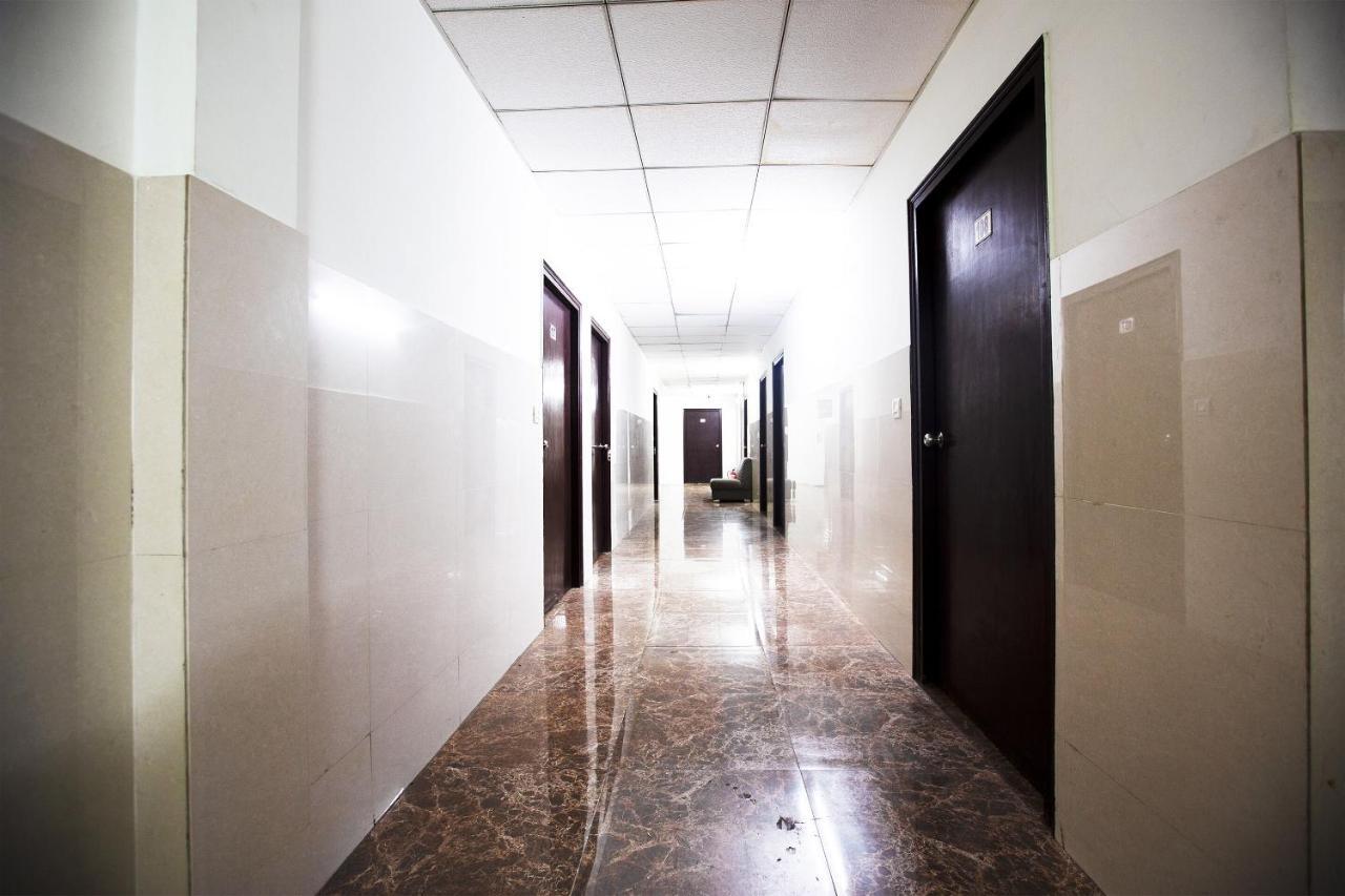 Oyo 44174 Hotel Mid Town Prime Harthala Exterior photo