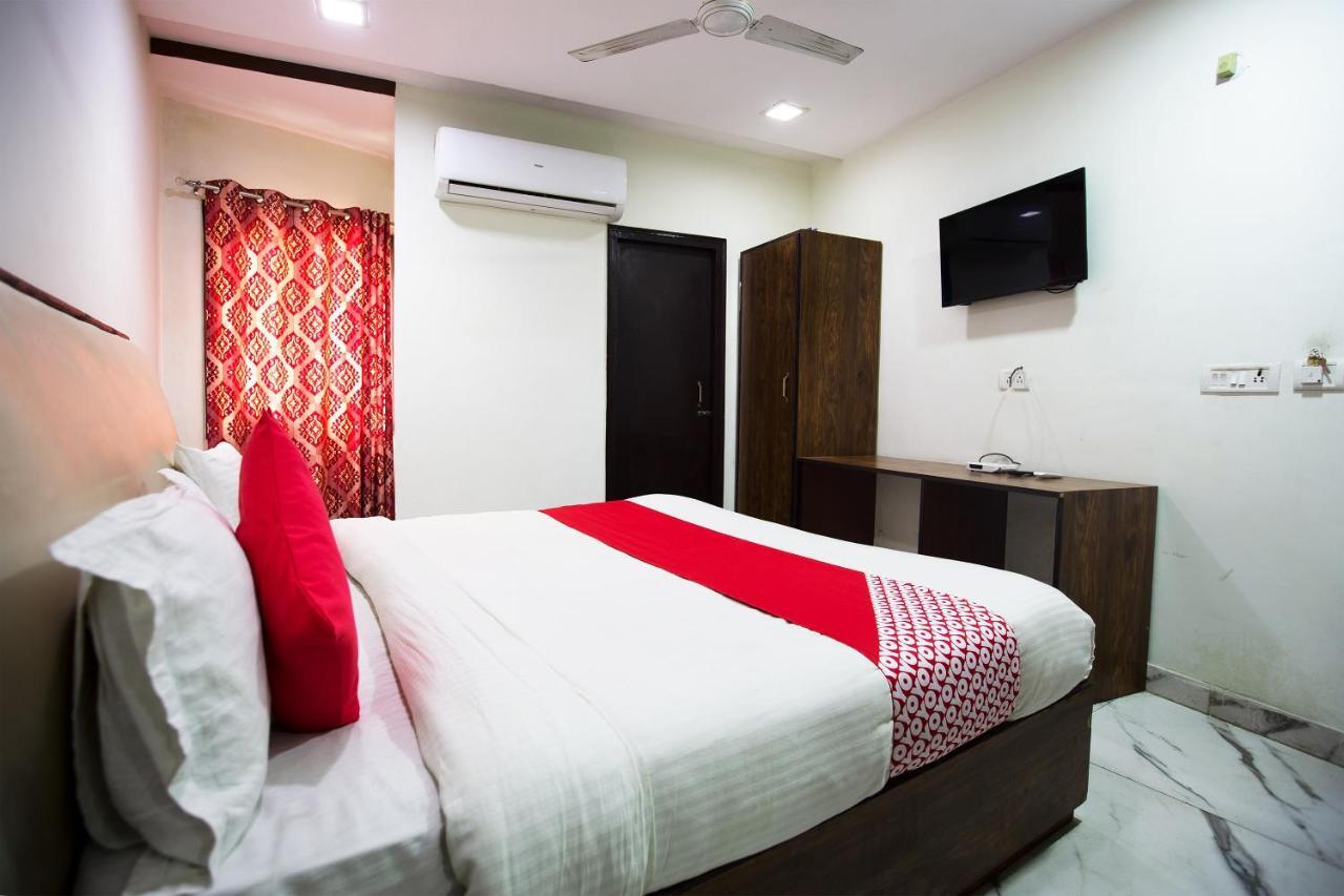 Oyo 44174 Hotel Mid Town Prime Harthala Exterior photo